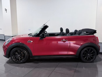 Used MINI Convertible 2016 for sale - 76703734: Photo