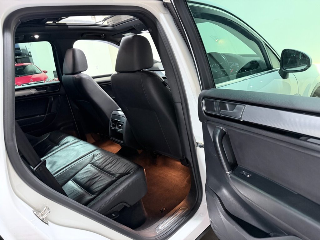 Used Volkswagen Touareg 2016 for sale - 77048605: Photo 30