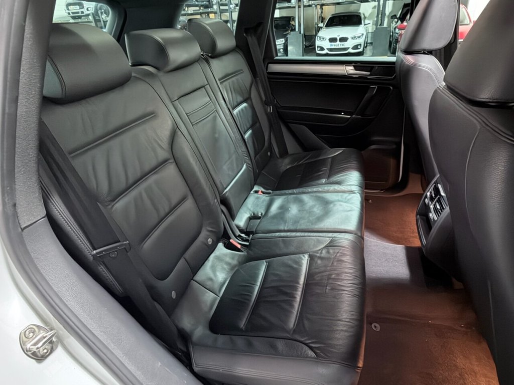 Used Volkswagen Touareg 2016 for sale - 77048605: Photo 31