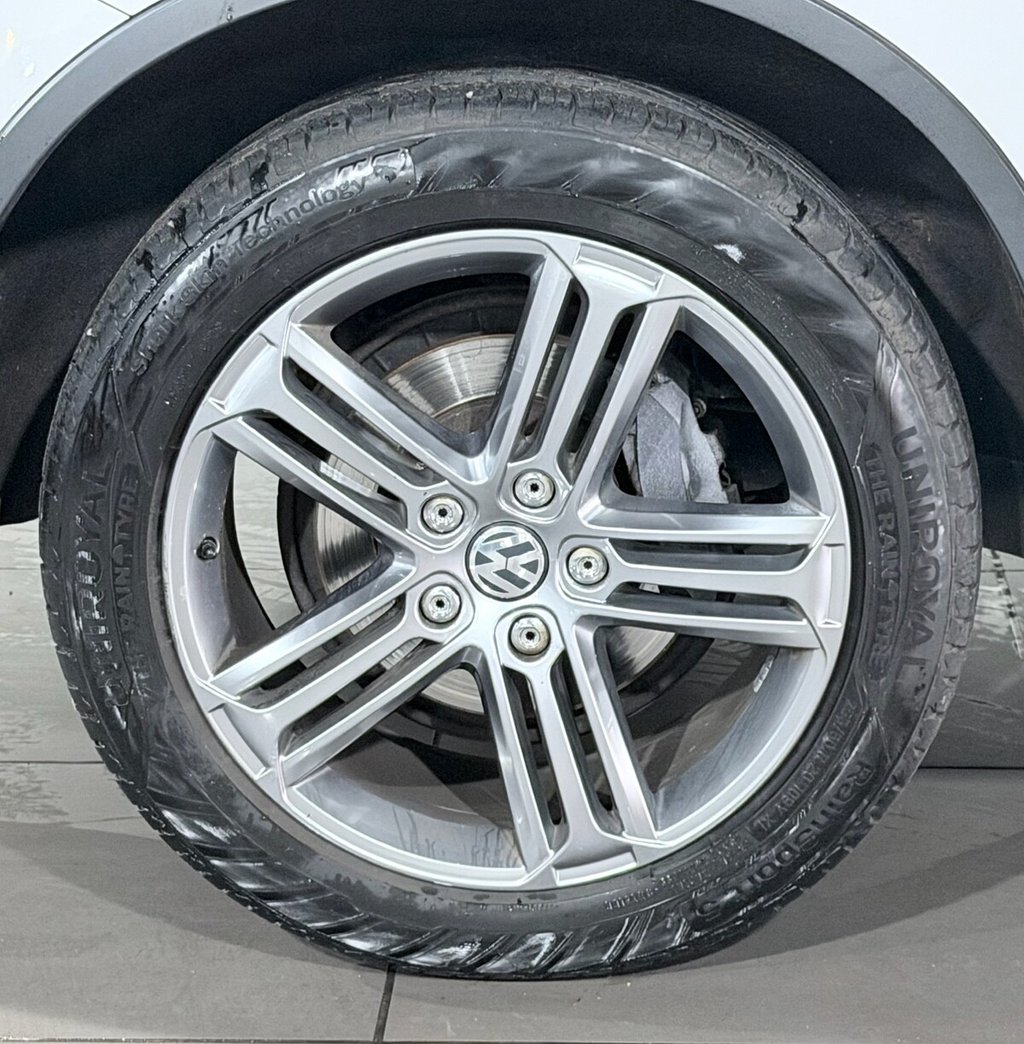 Used Volkswagen Touareg 2016 for sale - 77048605: Photo 37