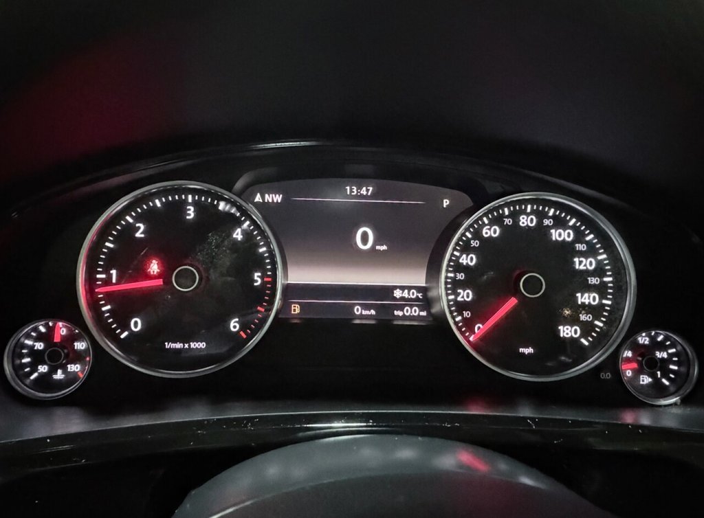 Used Volkswagen Touareg 2016 for sale - 77048605: Photo 9