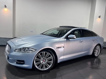 Used Jaguar XJ 2015 for sale - 75739256: Photo