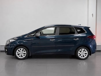 Used Kia Carens 2017 for sale - 79543457: Photo