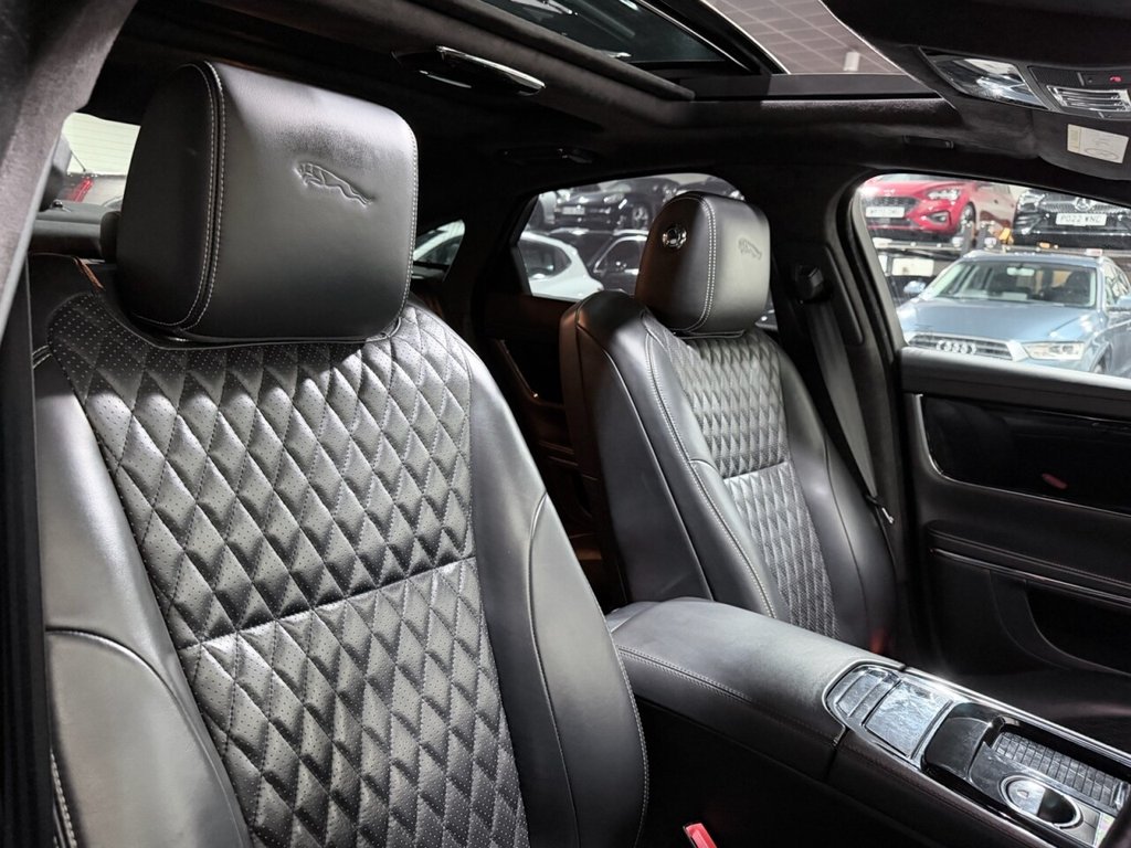 Used Jaguar XJ 2015 for sale - 76883247: Photo 14
