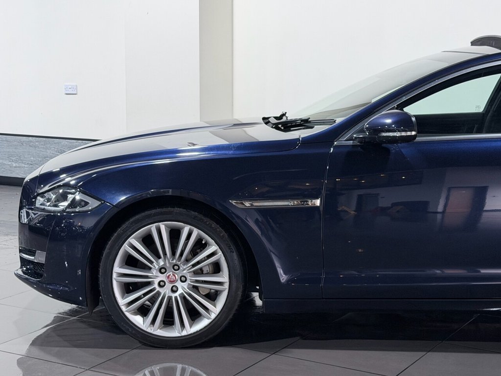 Used Jaguar XJ 2015 for sale - 76883247: Photo 18