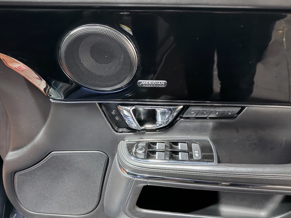 Used Jaguar XJ 2015 for sale - 76883247: Photo 21