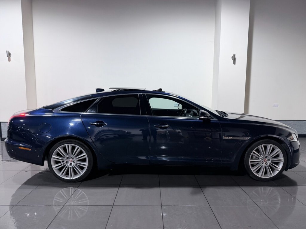 Used Jaguar XJ 2015 for sale - 76883247: Photo 3