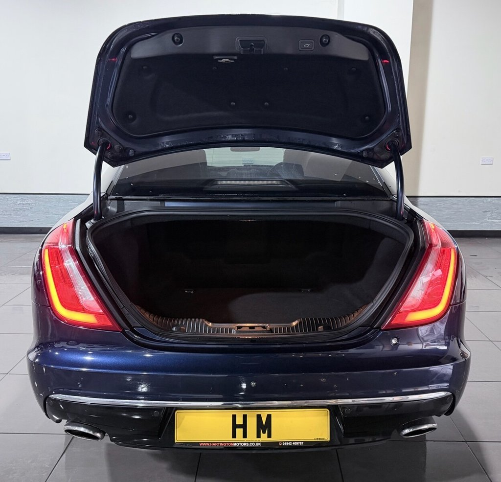 Used Jaguar XJ 2015 for sale - 76883247: Photo 35