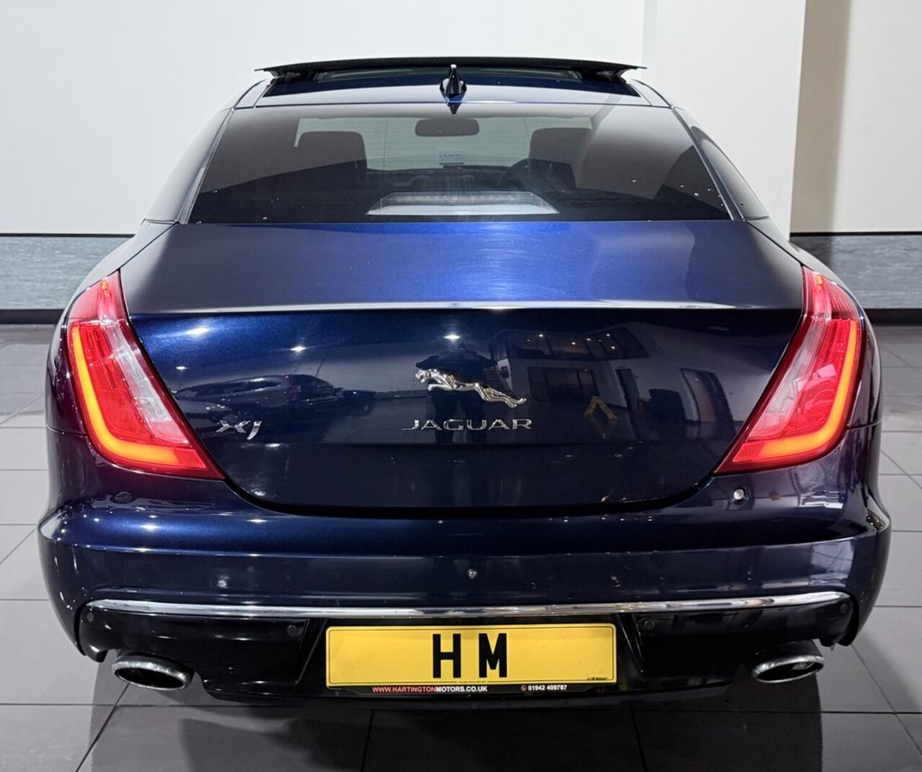 Used Jaguar XJ 2015 for sale - 76883247: Photo 36