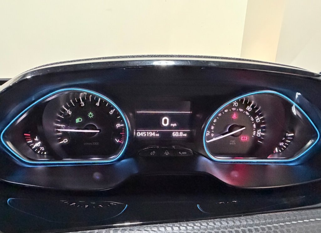 Used Peugeot 2008 2017 for sale - 77703706: Photo 9