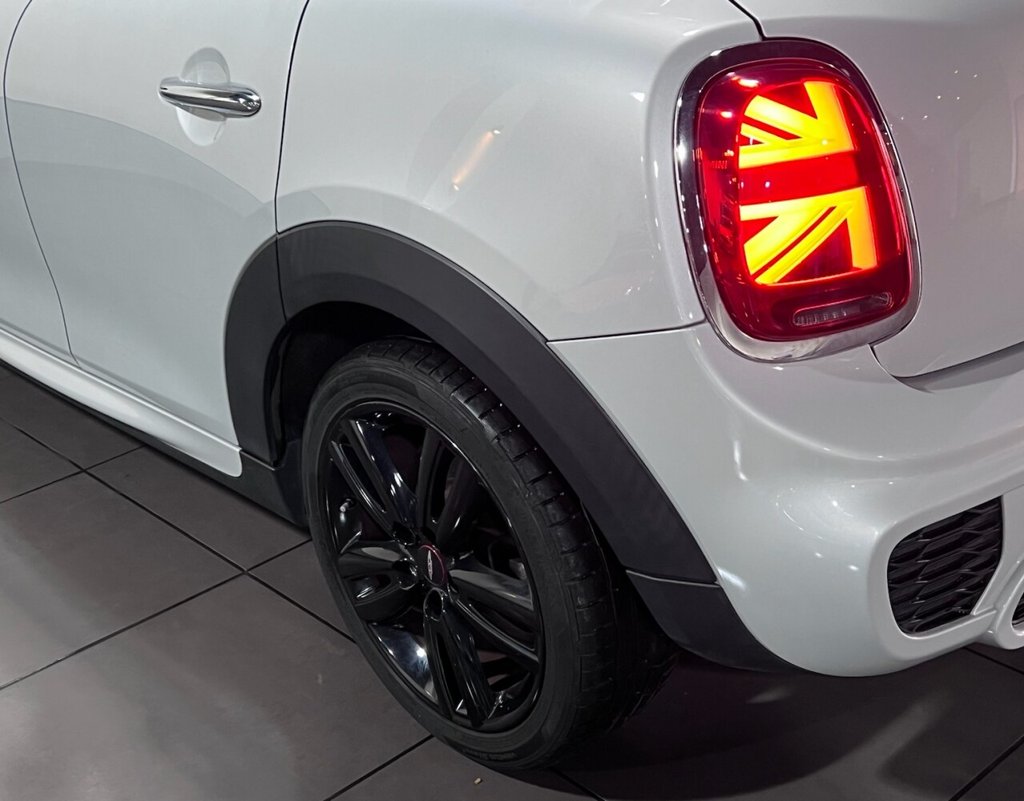 Used MINI Hatch 2018 for sale - 76496610: Photo 32