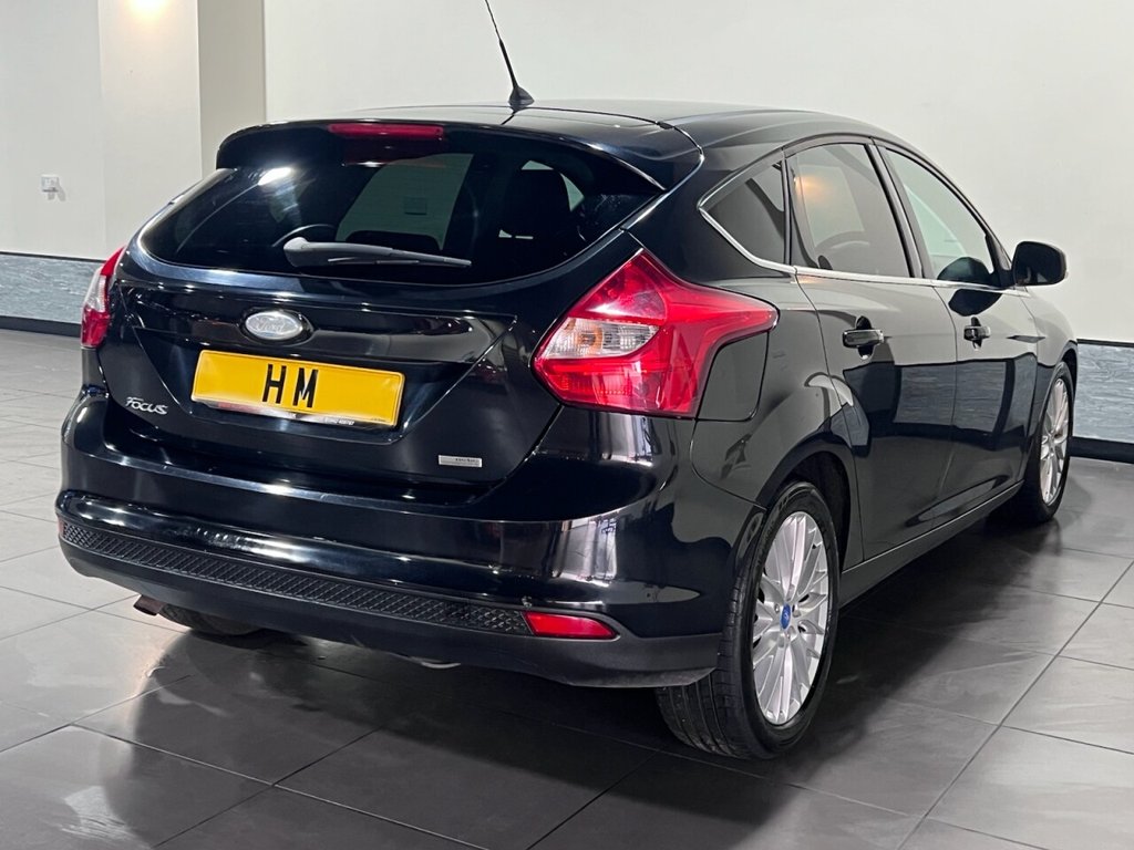 Used Ford Focus 2013 for sale - 76386083: Photo 2