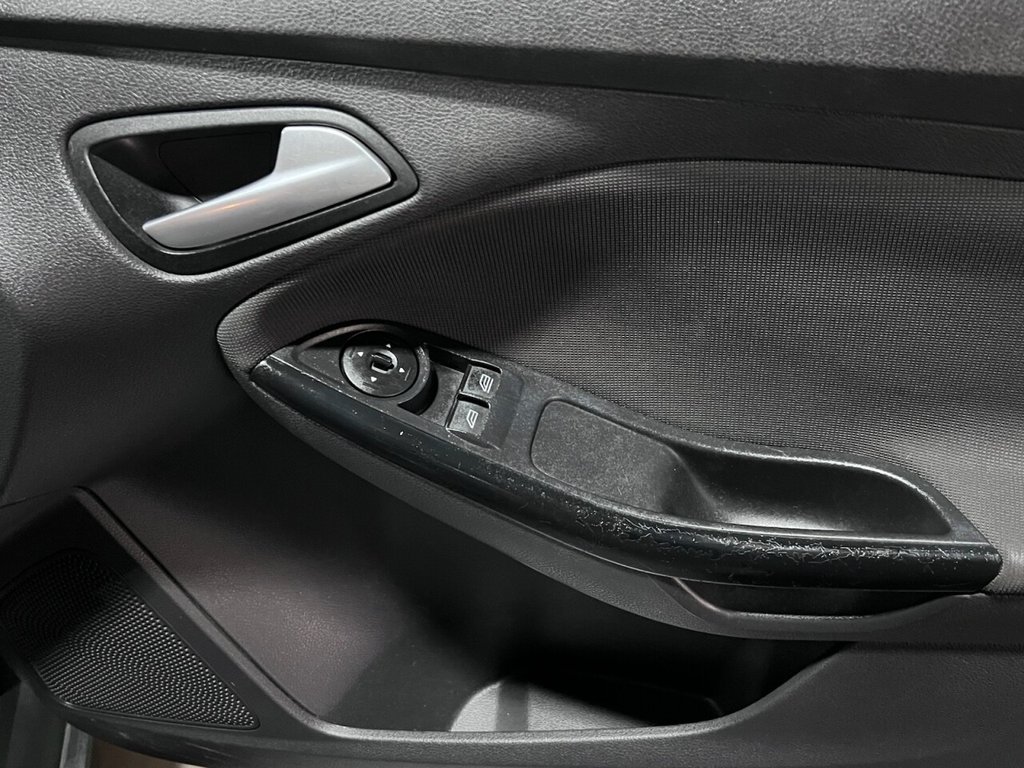 Used Ford Focus 2013 for sale - 76386083: Photo 23
