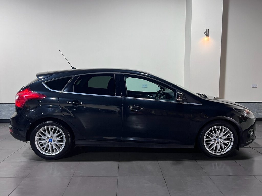 Used Ford Focus 2013 for sale - 76386083: Photo 3