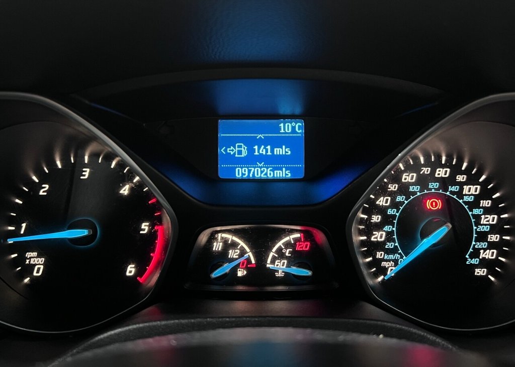 Used Ford Focus 2013 for sale - 76386083: Photo 9