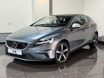 Used Volvo V40 2017 for sale - 75961893: Photo