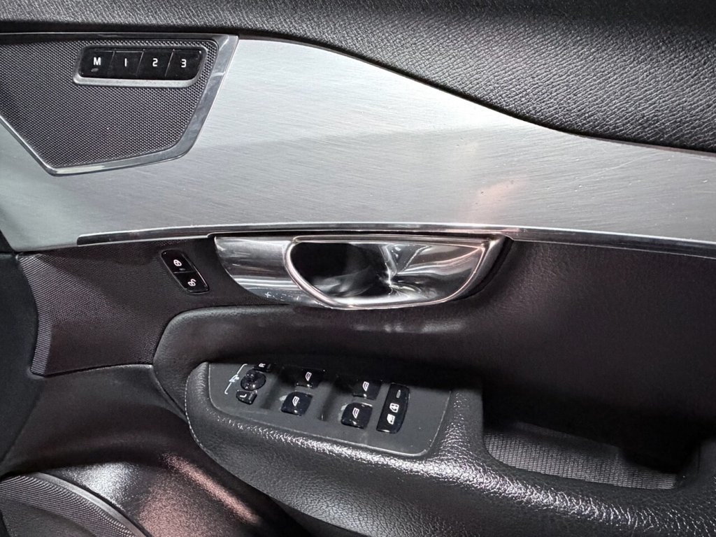 Used Volvo XC90 2016 for sale - 77748934: Photo 24