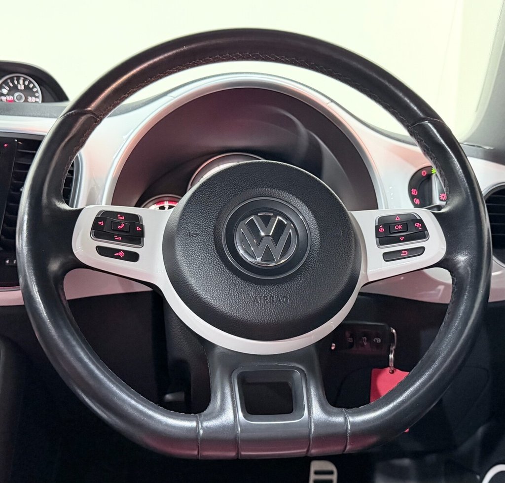 Used Volkswagen Beetle 2013 for sale - 77835387: Photo 8