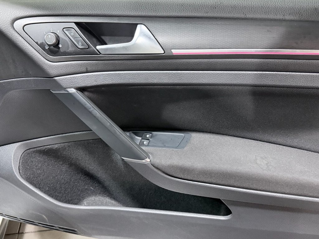 Used Volkswagen Golf 2019 for sale - 77218597: Photo 24