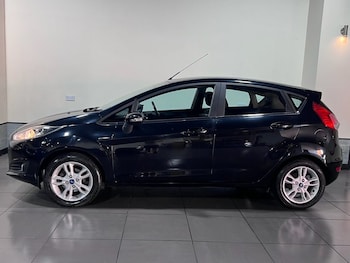 Used Ford Fiesta 2015 for sale - 75692860: Photo
