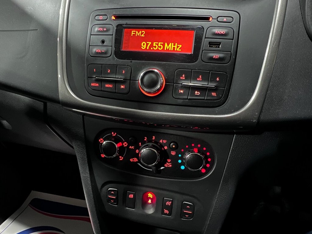 Used Dacia Sandero 2016 for sale - 76496249: Photo 11