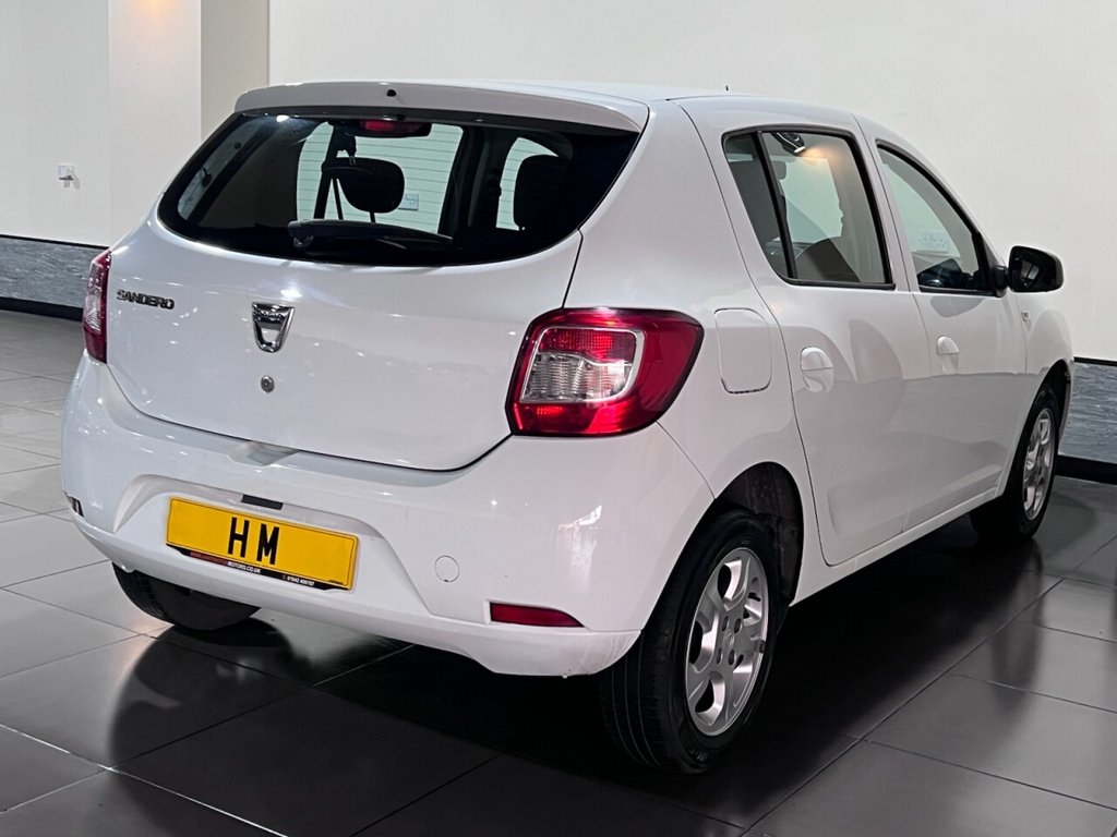 Used Dacia Sandero 2016 for sale - 76496249: Photo 2