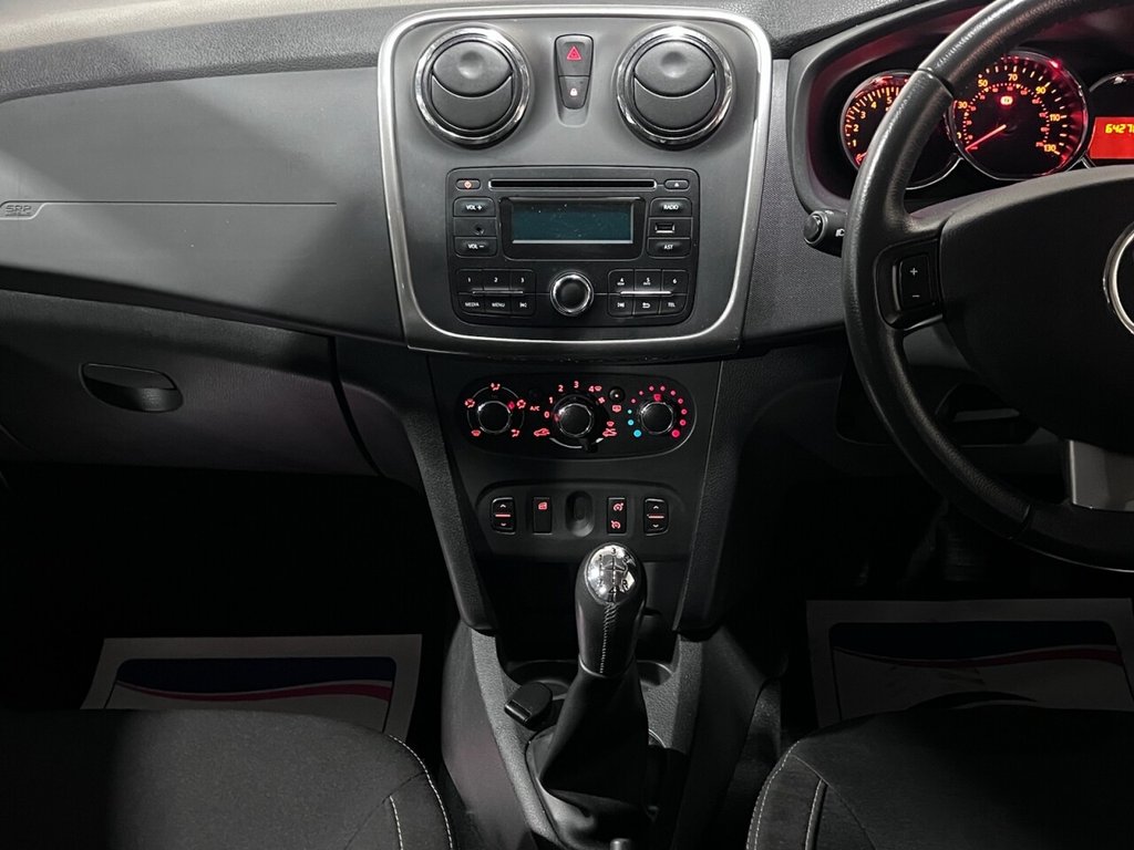 Used Dacia Sandero 2016 for sale - 76496249: Photo 28