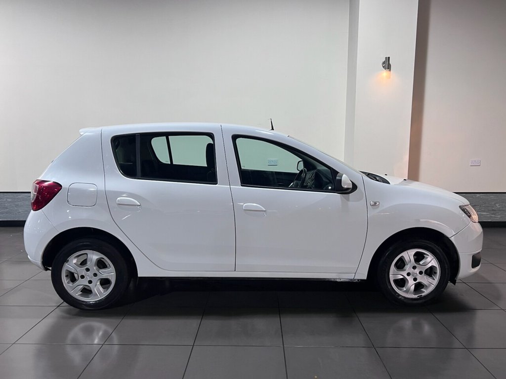 Used Dacia Sandero 2016 for sale - 76496249: Photo 3