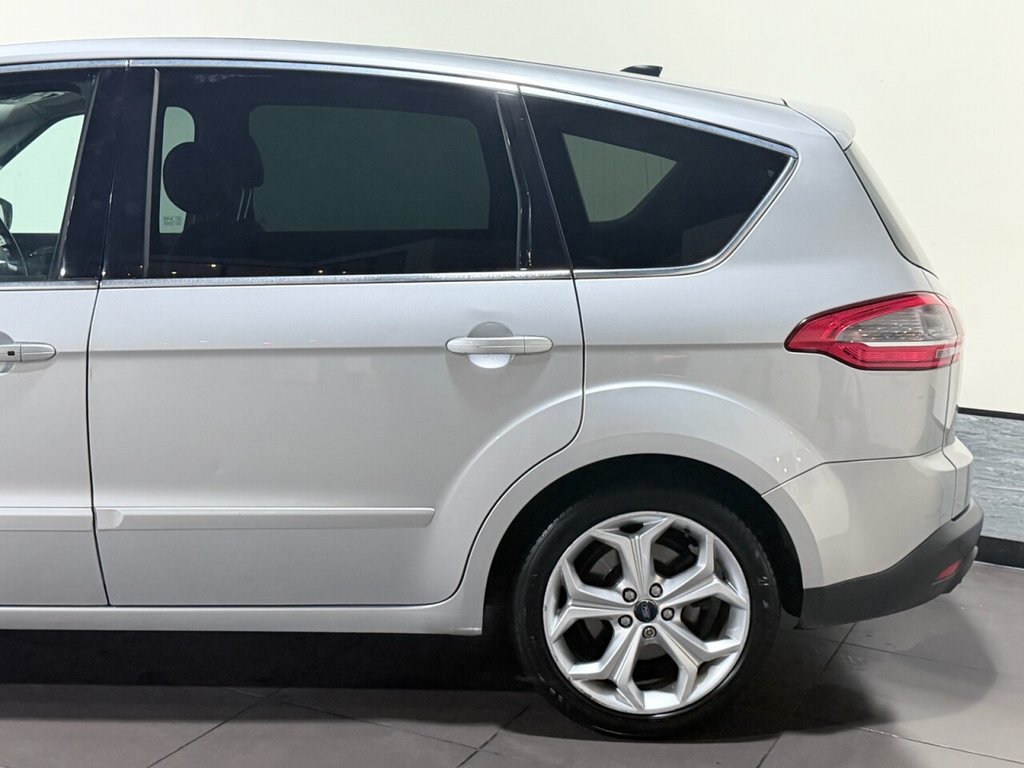 Used Ford S-Max 2010 for sale - 76973105: Photo 17