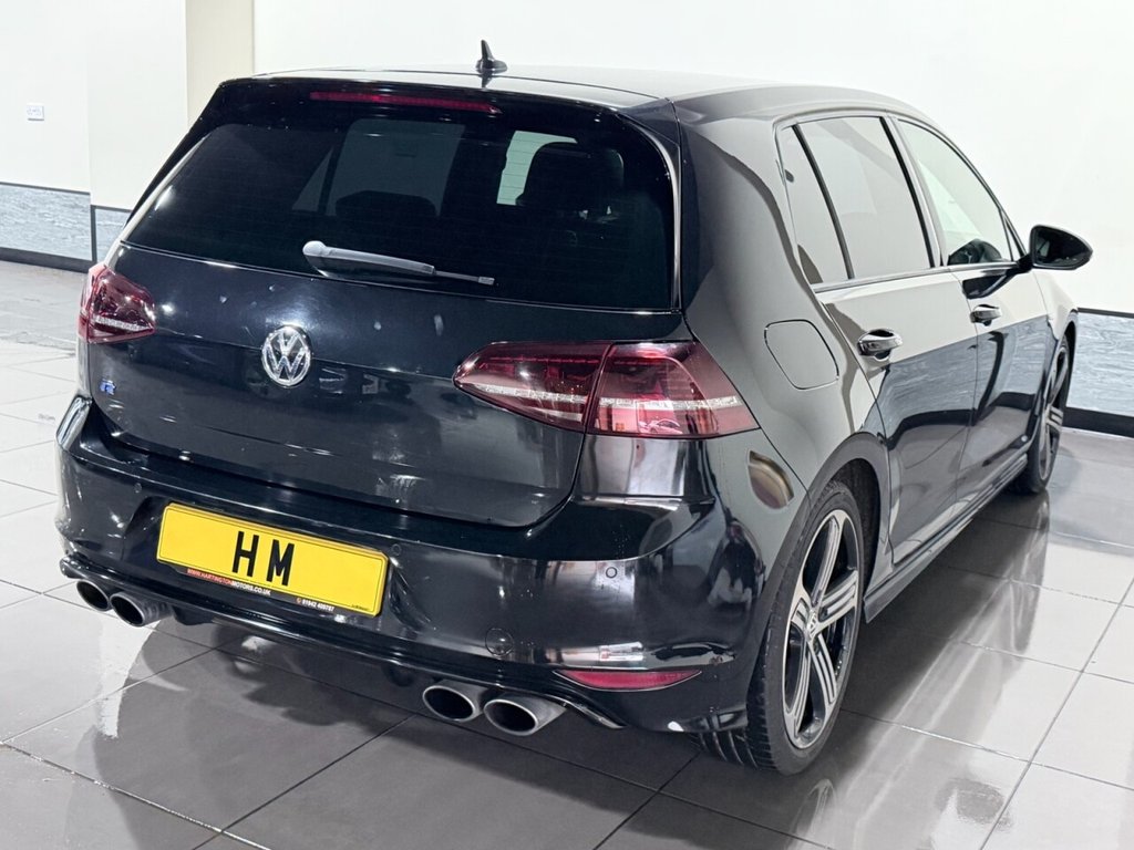 Used Volkswagen Golf 2016 for sale - 76883770: Photo 2