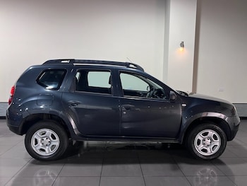 Used Dacia Duster 2017 for sale - 76147743: Photo