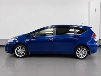 Used Toyota Prius+ 2015 for sale - 79358325: Photo