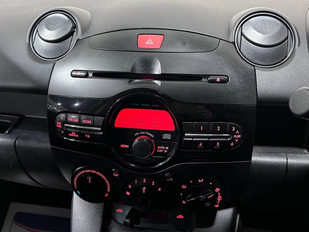 Used Mazda Mazda2 2013 for sale - 76396264: Photo 10