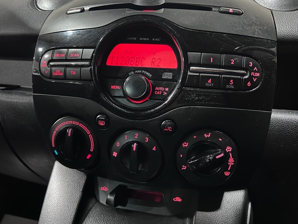 Used Mazda Mazda2 2013 for sale - 76396264: Photo 11