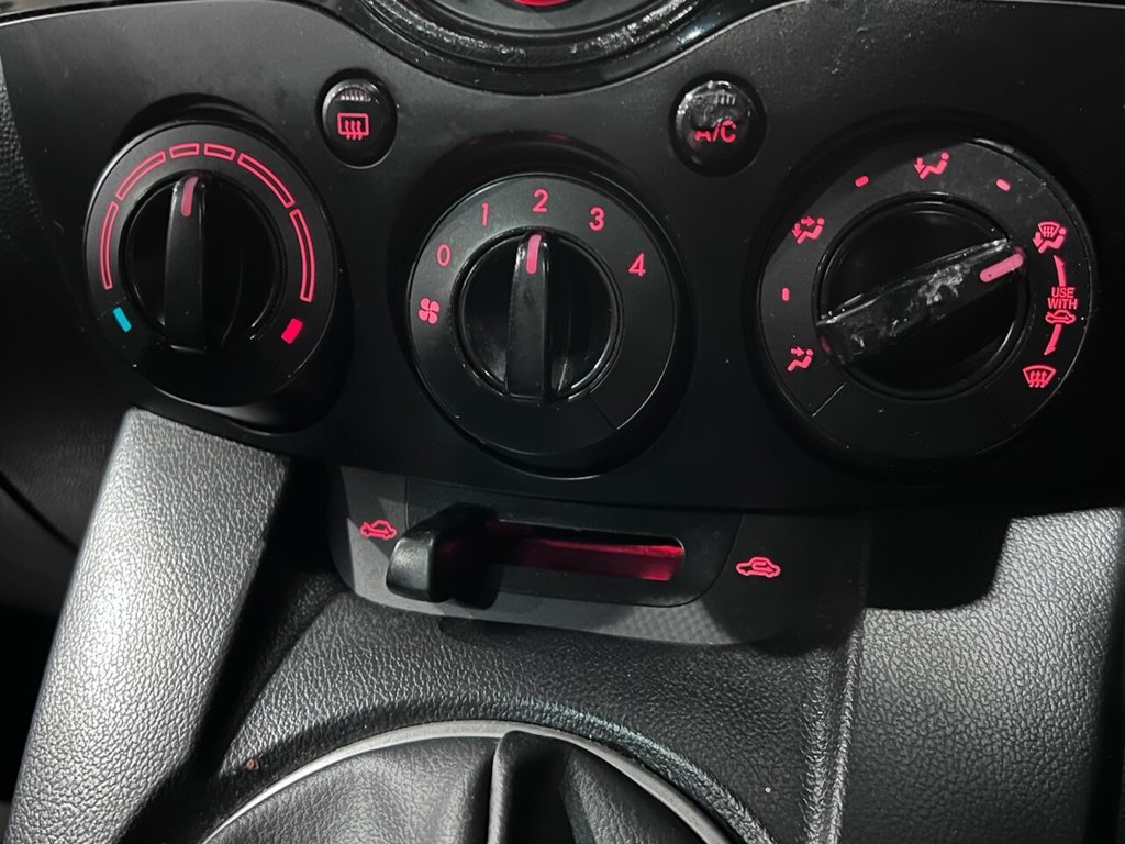 Used Mazda Mazda2 2013 for sale - 76396264: Photo 12