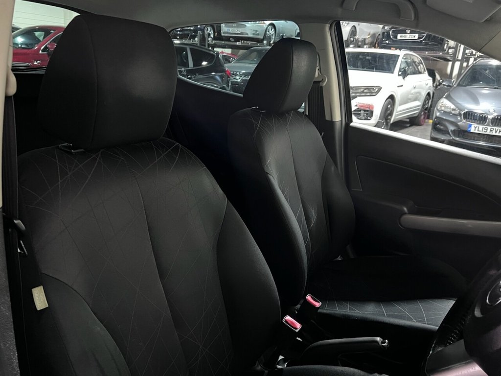 Used Mazda Mazda2 2013 for sale - 76396264: Photo 14