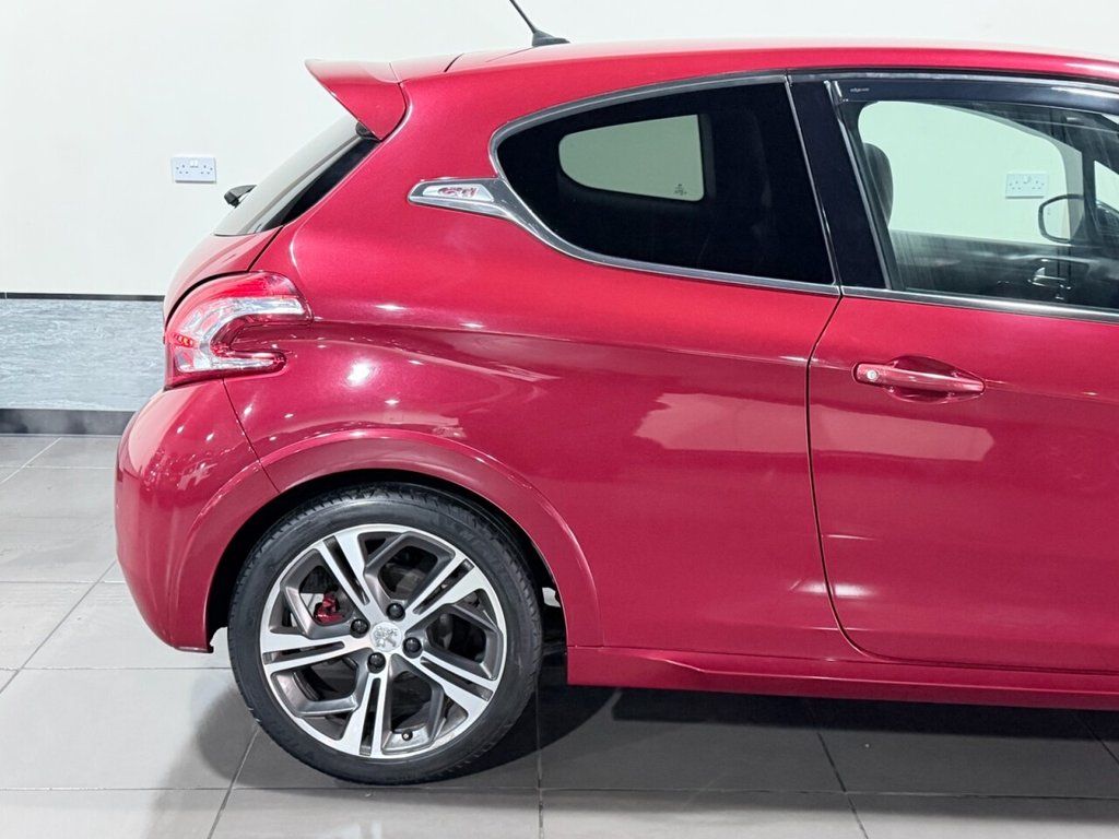 Used Peugeot 208 2013 for sale - 77408291: Photo 15