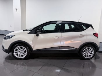 Used Renault Captur 2015 for sale - 77053612: Photo