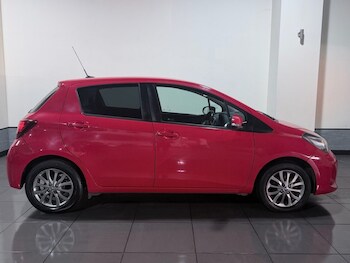 Used Toyota Yaris 2016 for sale - 78330441: Photo