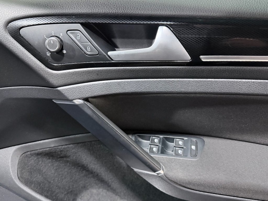 Used Volkswagen Golf 2016 for sale - 77341422: Photo 22