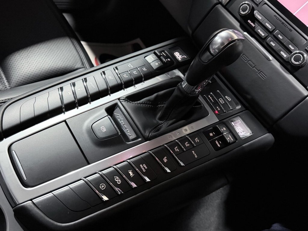 Used Porsche Macan 2018 for sale - 77990708: Photo 12