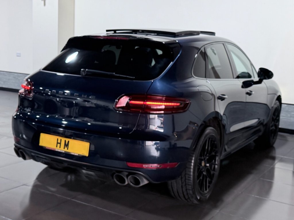 Used Porsche Macan 2018 for sale - 77990708: Photo 2