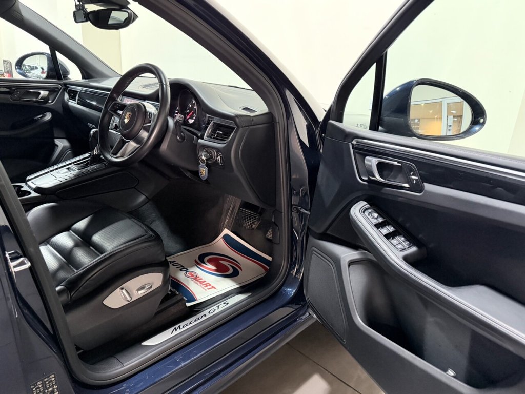 Used Porsche Macan 2018 for sale - 77990708: Photo 23