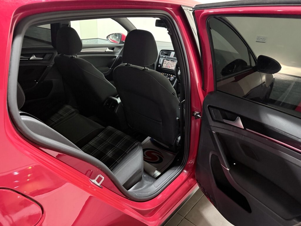 Used Volkswagen Golf 2015 for sale - 78102777: Photo 28