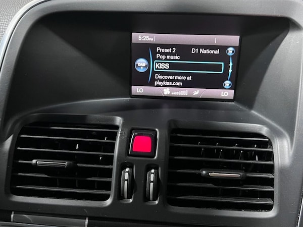 Used Volvo XC60 2014 for sale - 76312921: Photo 10