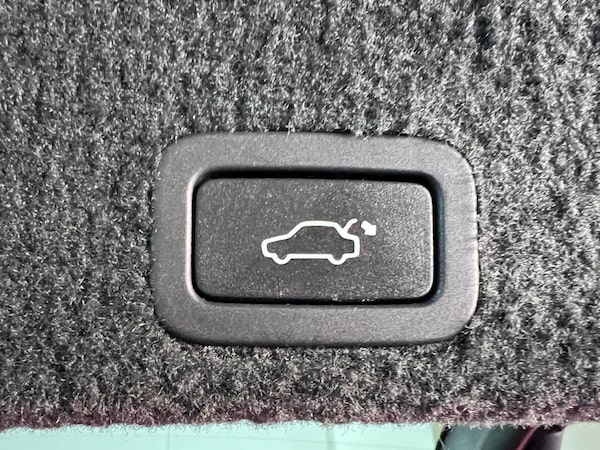 Used Volvo XC60 2014 for sale - 76312921: Photo 34