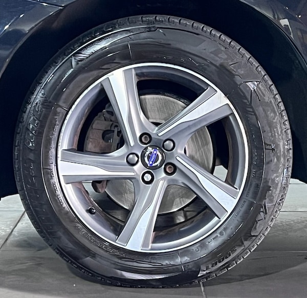 Used Volvo XC60 2014 for sale - 76312921: Photo 39