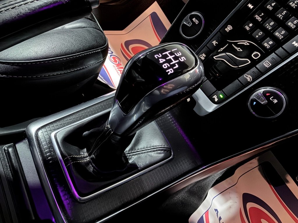 Used Volvo V40 2019 for sale - 76725091: Photo 13