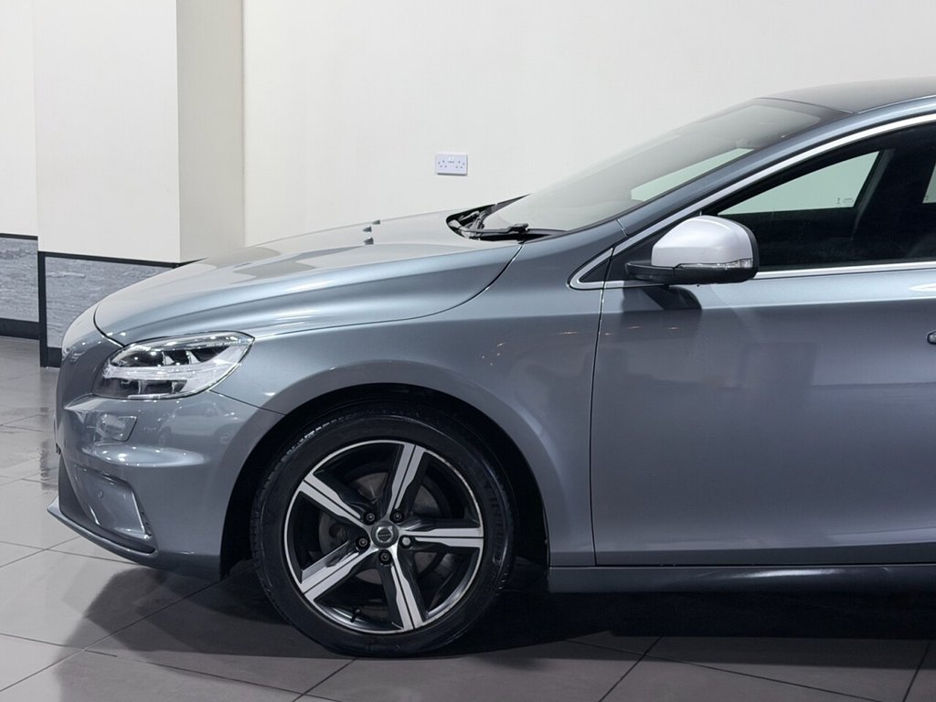 Used Volvo V40 2019 for sale - 76725091: Photo 17