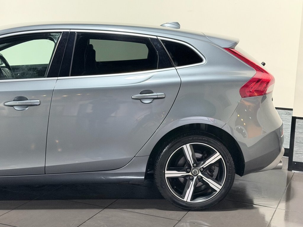 Used Volvo V40 2019 for sale - 76725091: Photo 18